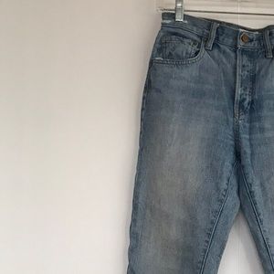 Aritzia | The Castings Straight Leg  Denim
